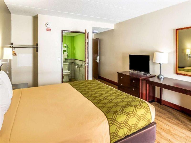 Econo Lodge Cadillac By Choice Luaran gambar