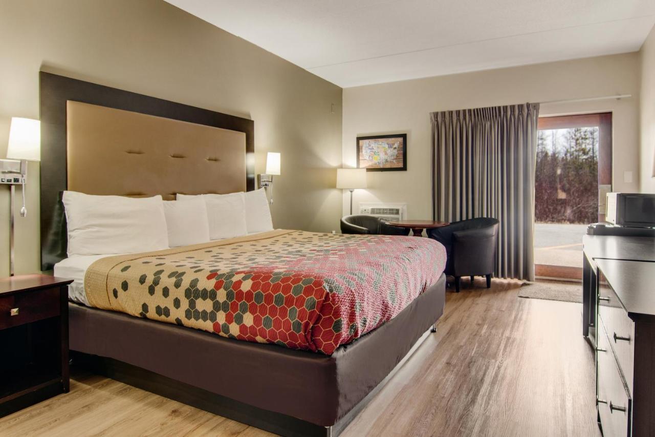 Econo Lodge Cadillac By Choice Luaran gambar