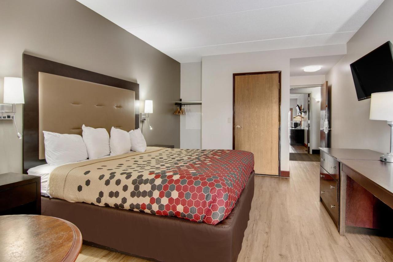 Econo Lodge Cadillac By Choice Luaran gambar