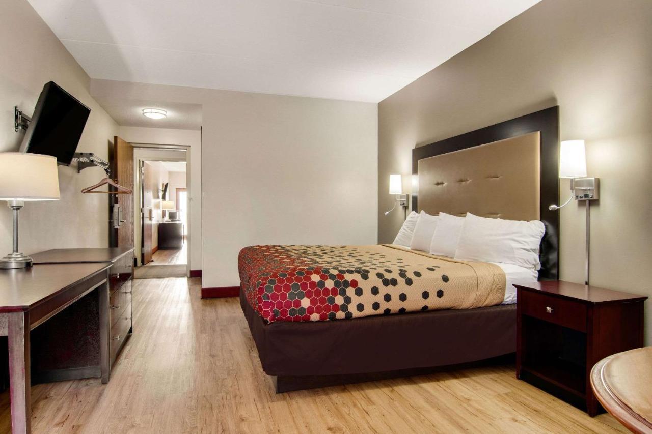 Econo Lodge Cadillac By Choice Luaran gambar