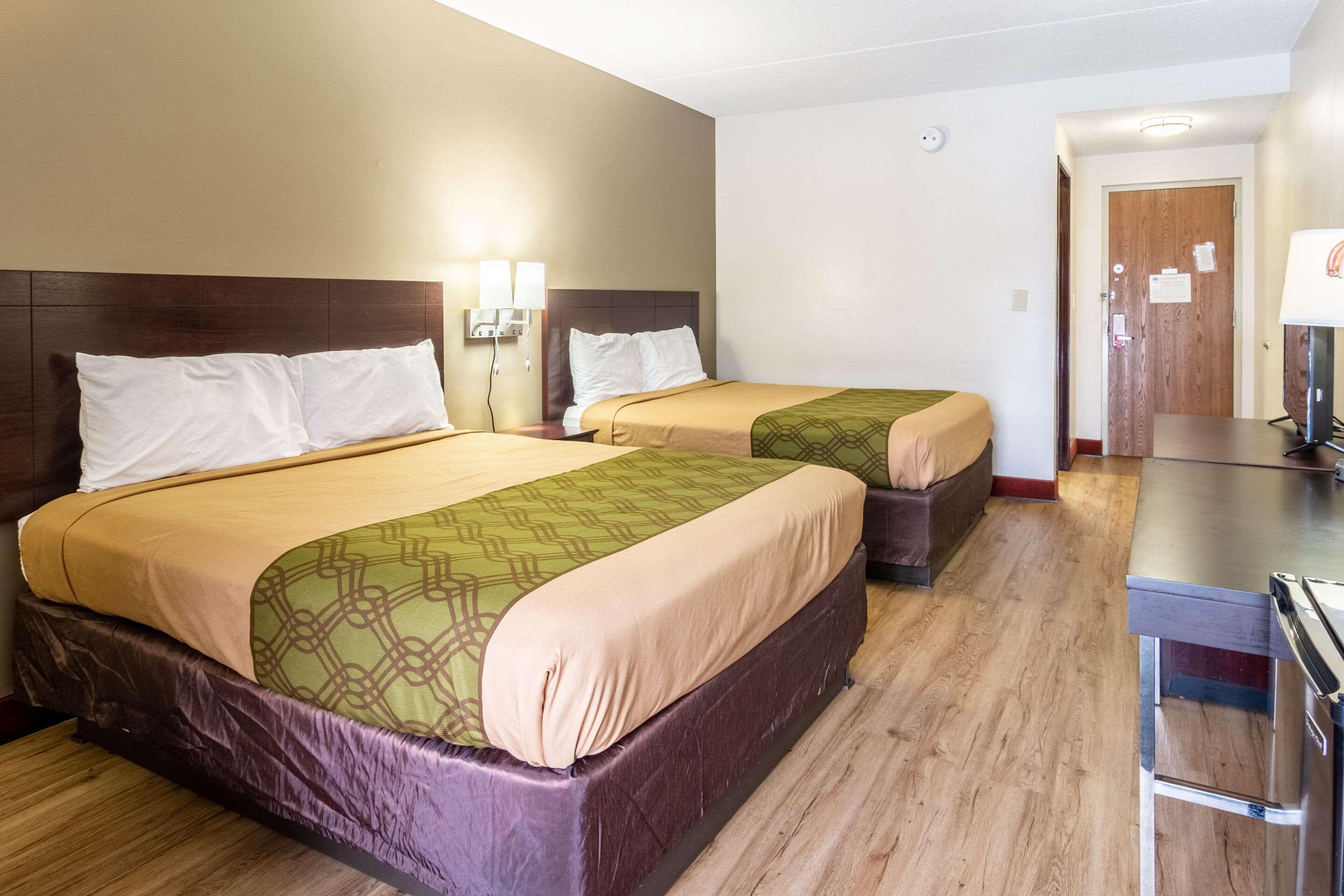 Econo Lodge Cadillac By Choice Luaran gambar