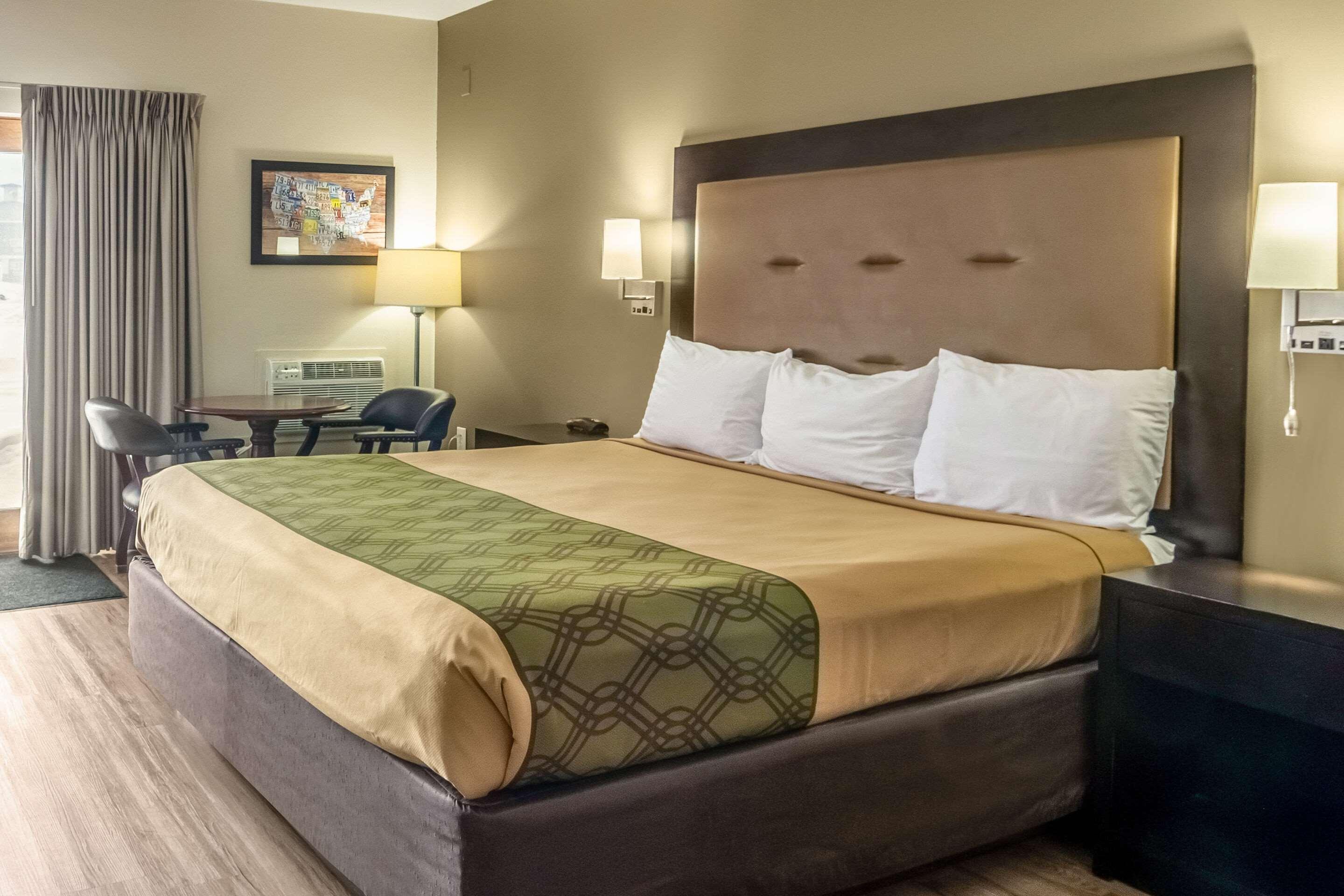 Econo Lodge Cadillac By Choice Luaran gambar